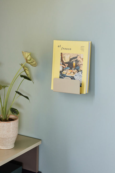 Clutch Magazine Holder Sand