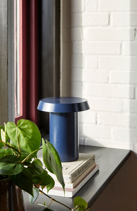 Keen Table Lamp Dark blue