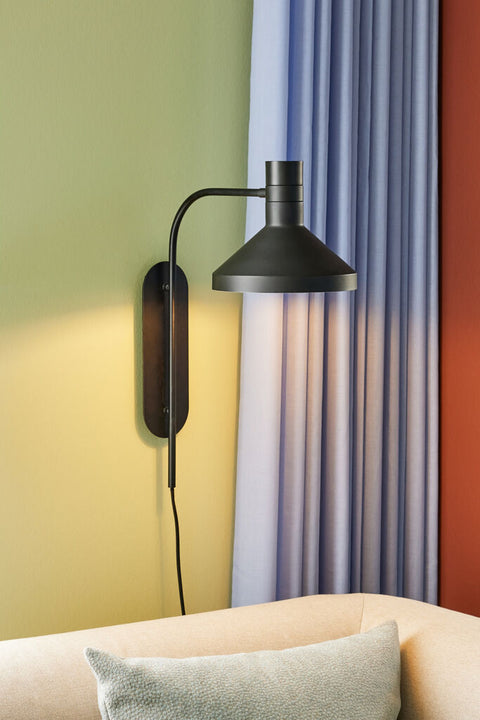 Studio Wall Lamp Black