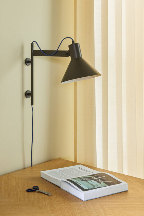 Studio Wall Lamp Brown